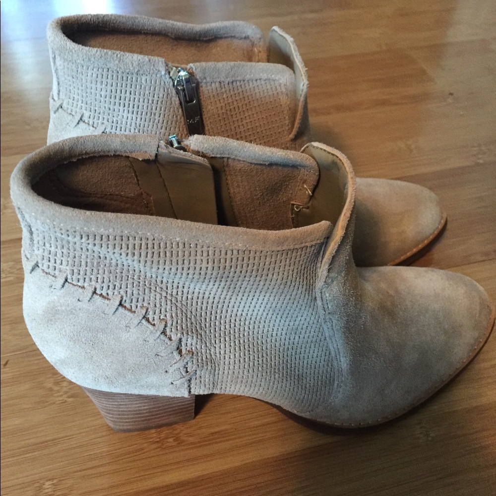 Ankle boots